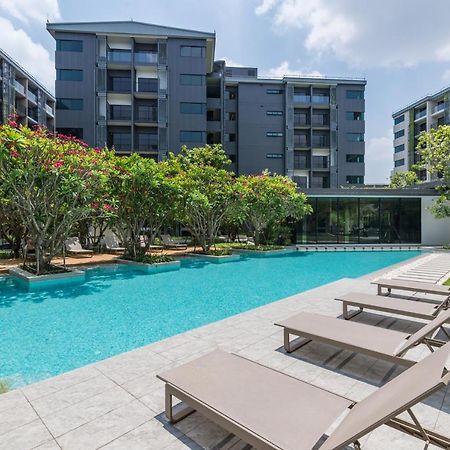 Ferienwohnung Blossom Sathorn By Plearn Bangkok Exterior foto